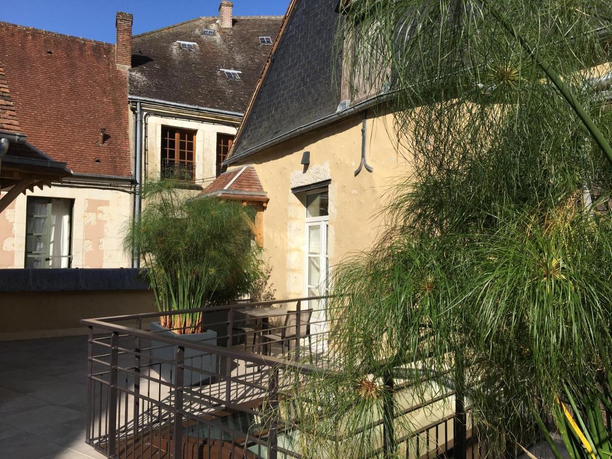 Logis - Hotel & Restaurant Du Tribunal Mortagne-au-Perche Εξωτερικό φωτογραφία