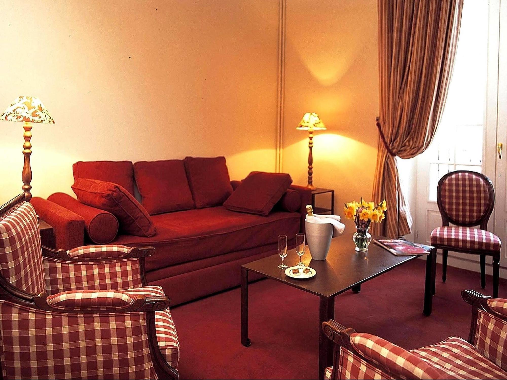 Logis - Hotel & Restaurant Du Tribunal Mortagne-au-Perche Εξωτερικό φωτογραφία
