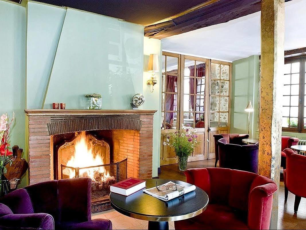 Logis - Hotel & Restaurant Du Tribunal Mortagne-au-Perche Εξωτερικό φωτογραφία